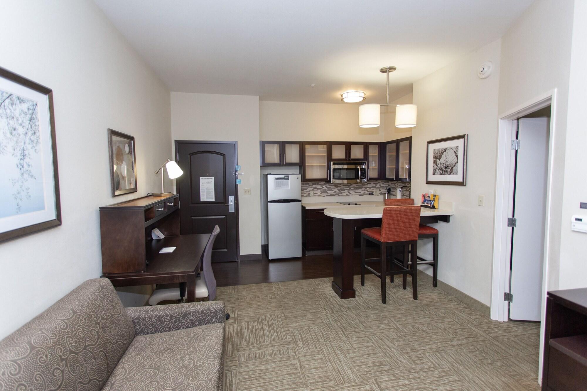 Staybridge Bowling By Ihg Bowling Green