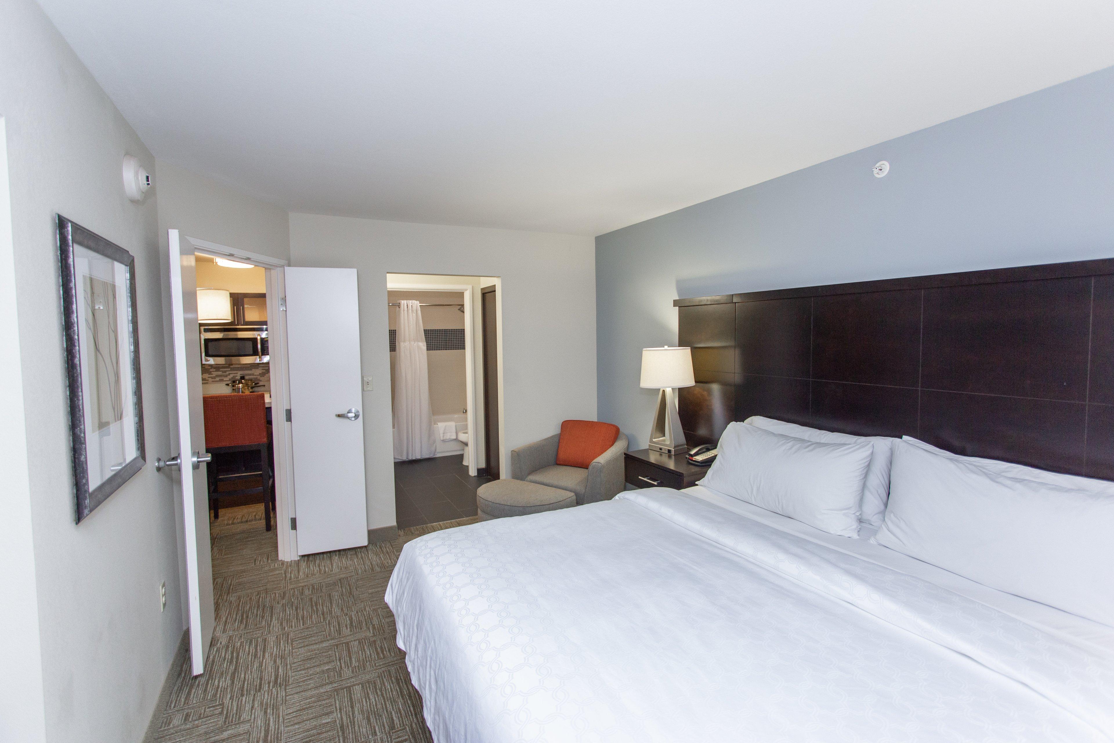 Staybridge Bowling By Ihg 3*